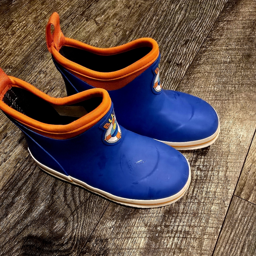 Toddler boy buoy boots